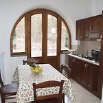 Apartament 3 *