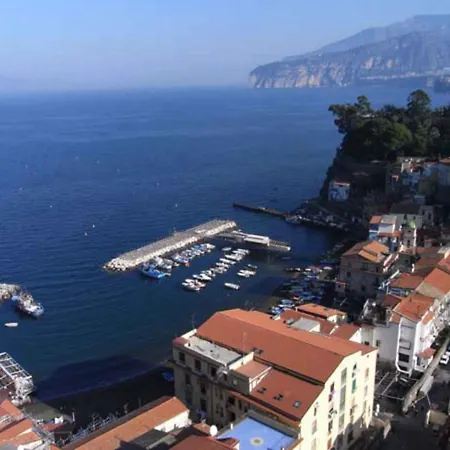 3 Sorrento